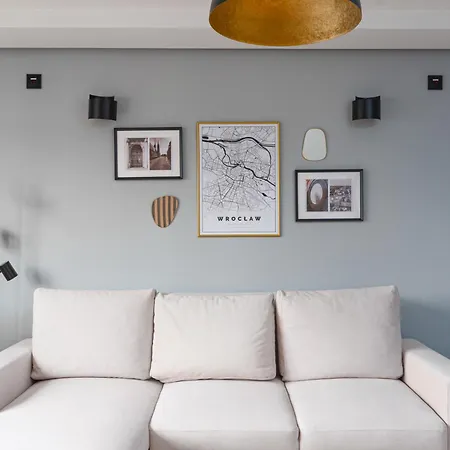 Czysta Modern By Bookinghost ヴロツワフ